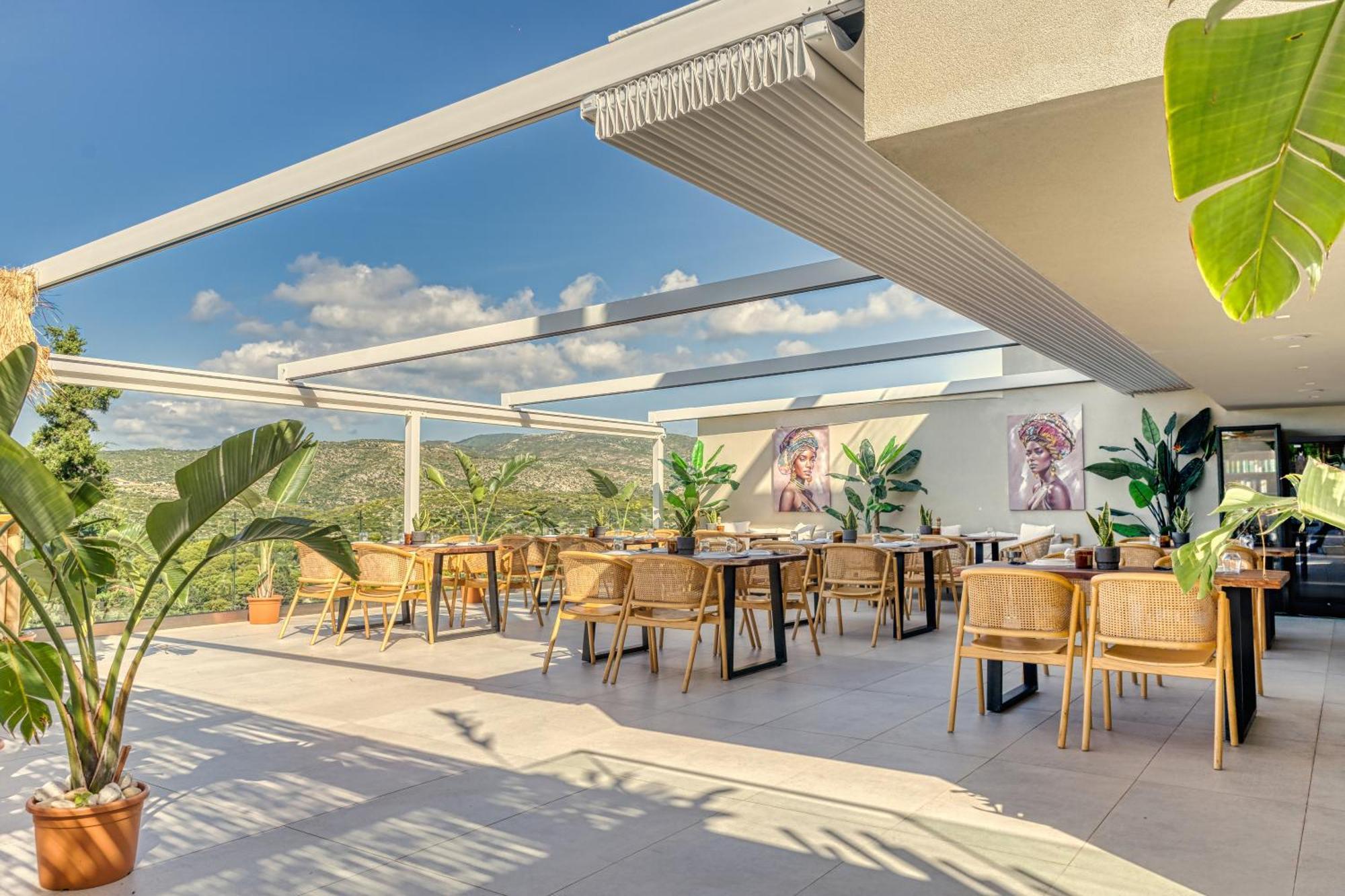 Myzith Luxury Hotel 3*